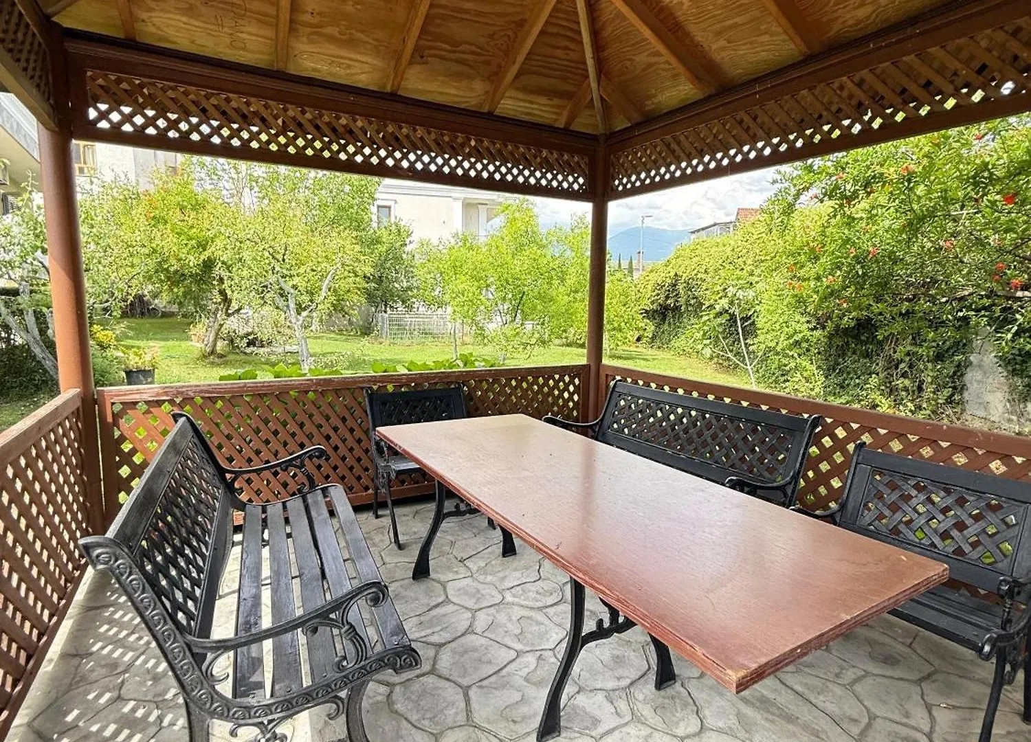 Guesthouse Brahja, Tirana