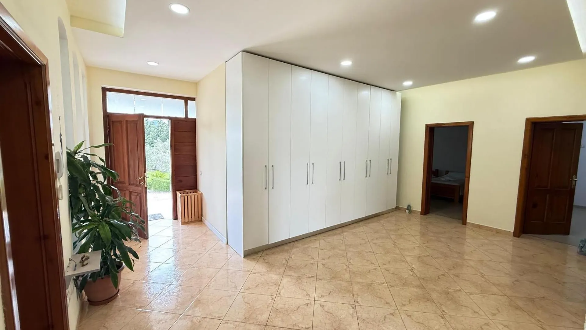 Guest house Guesthouse Brahja, Tirana