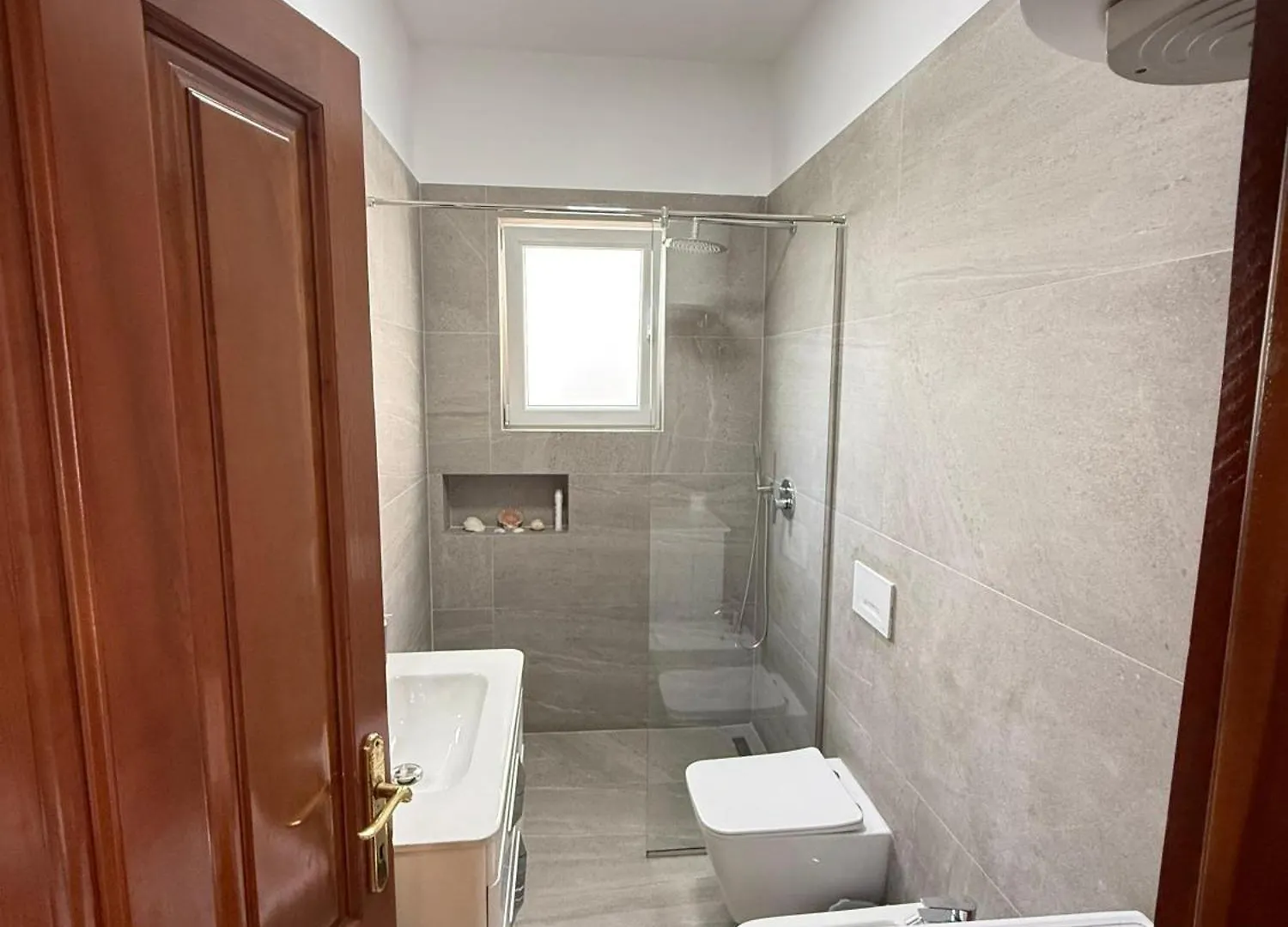 Guest house Guesthouse Brahja, Tirana